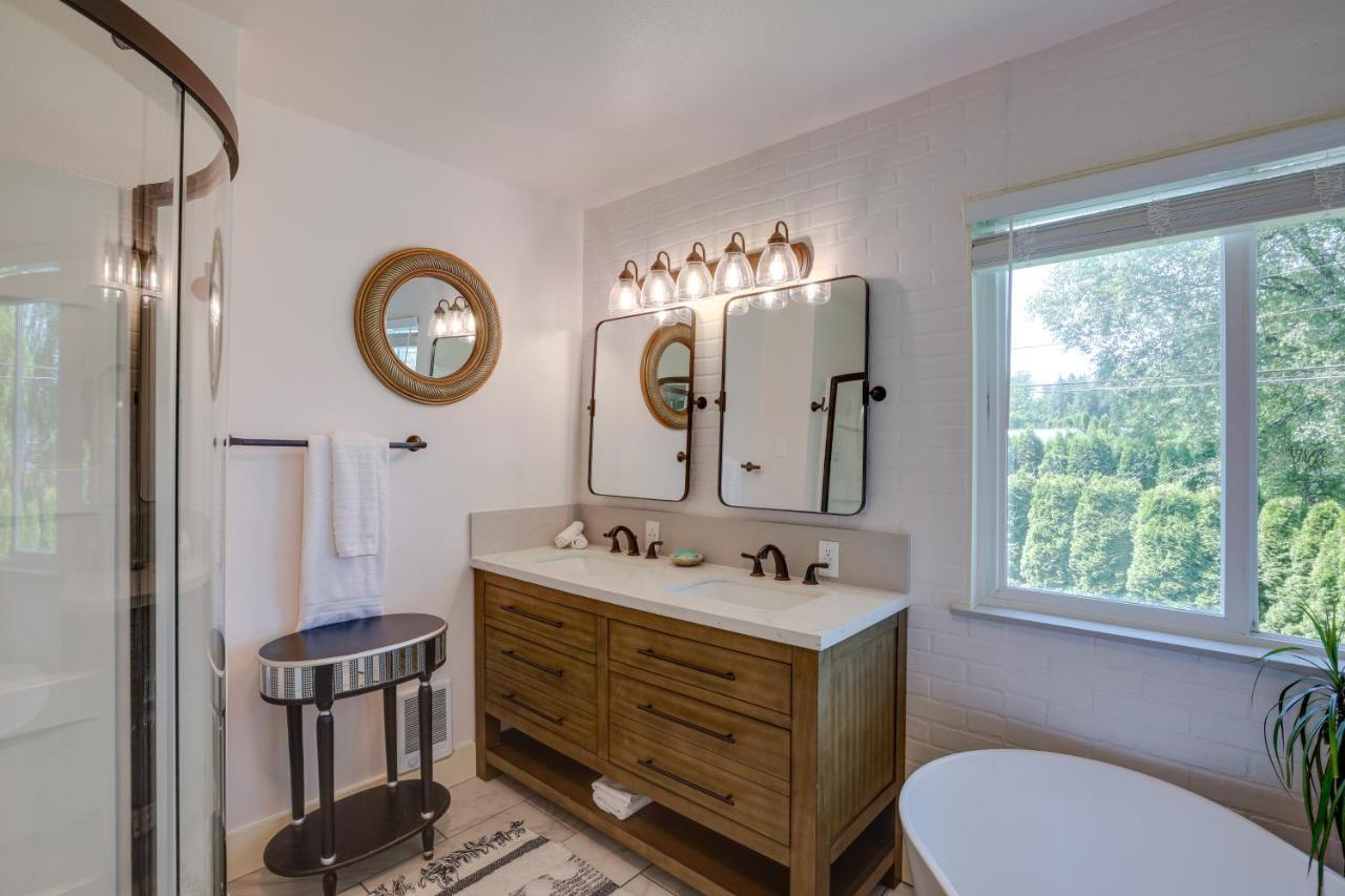 Farmhouse With Private Hot Tub Less Than 1 Mile To Birch Bay Blaine Exterior foto